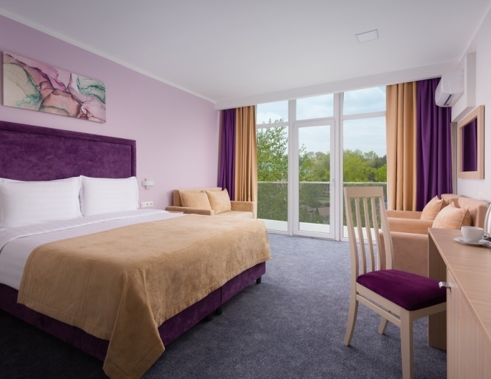 Junior with balcony - Отель Fioleto / Фиолето